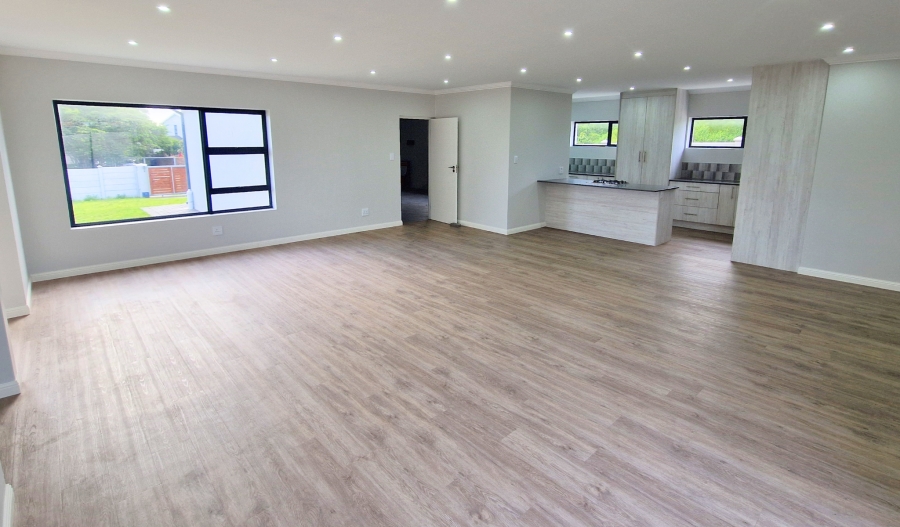 3 Bedroom Property for Sale in Paradise Beach Eastern Cape